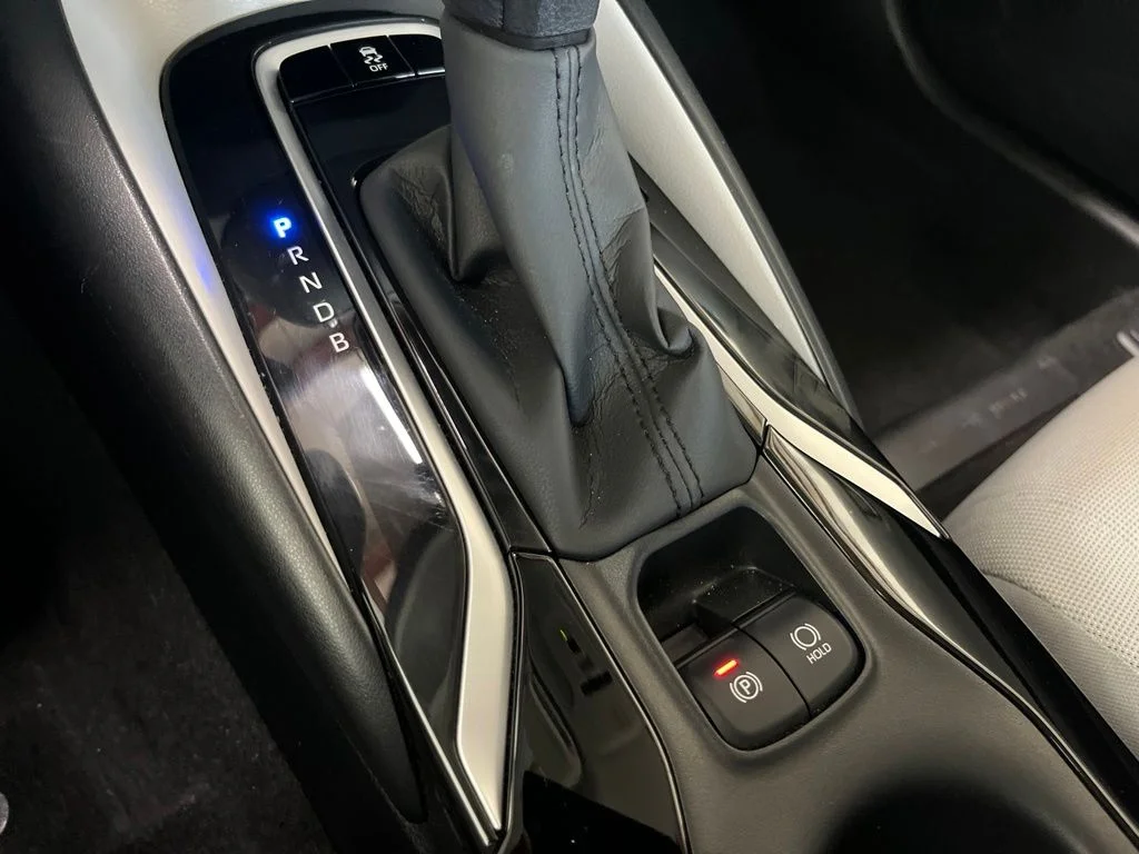 Used 2021 White Toyota LE image 15