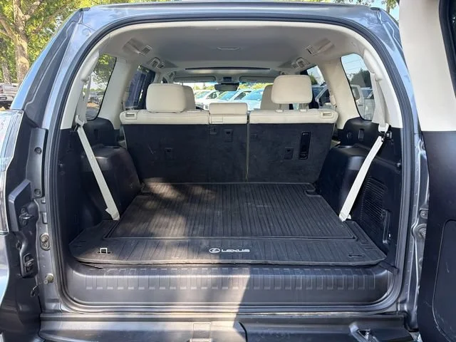 Used 2020 Gray Lexus GX 460 Premium image 19