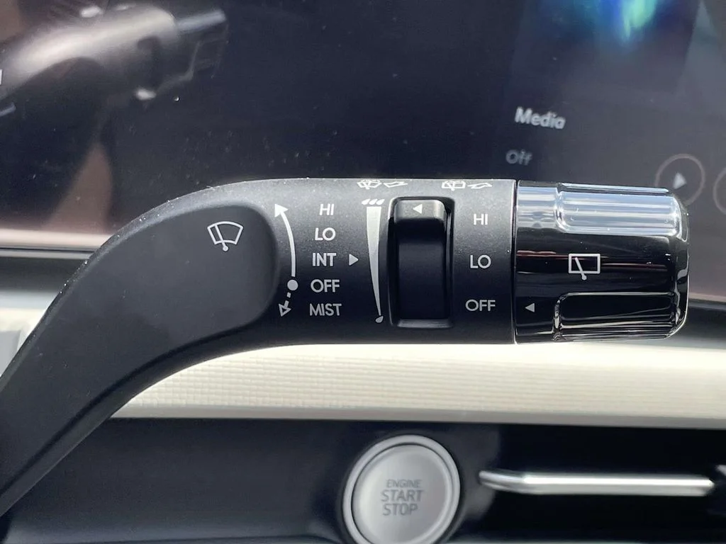 New 2026 Silver Hyundai SEL Plus image 24
