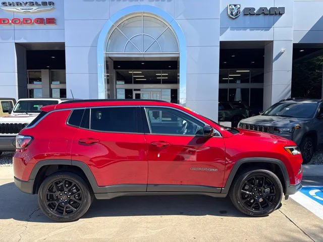 Used 2025 Red Jeep Latitude image 5