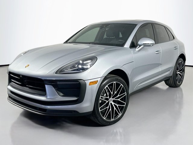 Pre-Owned 2025 Porsche Macan Base With Navigation &amp; AWD