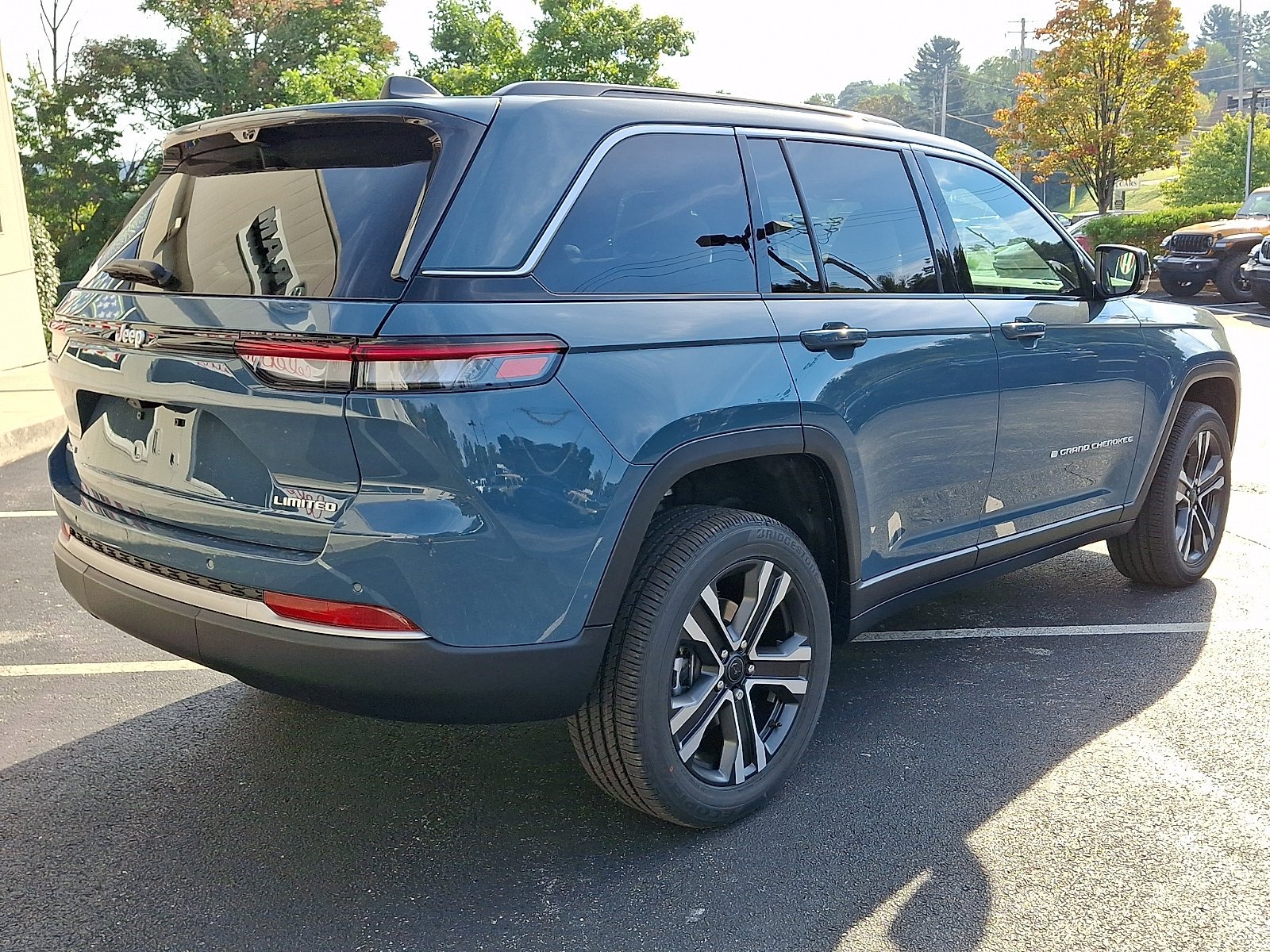 New 2027 Steel Blue Paint Jeep Limited image 3