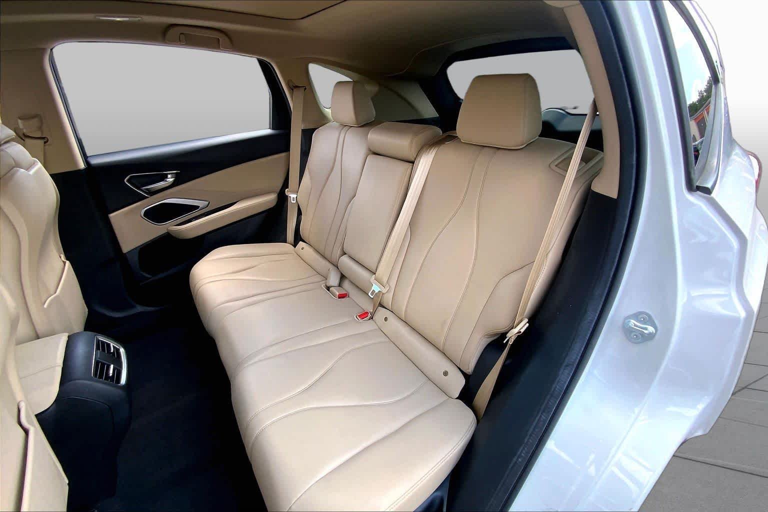 Used 2024 Platinum White Pearl Acura  image 21