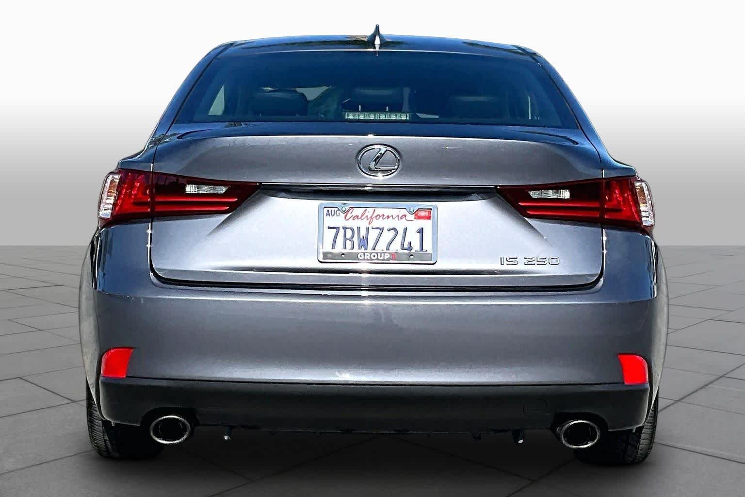 Used 2014 Nebula Gray Pearl Lexus  image 4