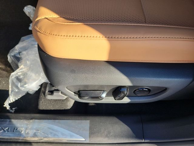 New 2026 Iridium Lexus PREMIUM PLUS image 12