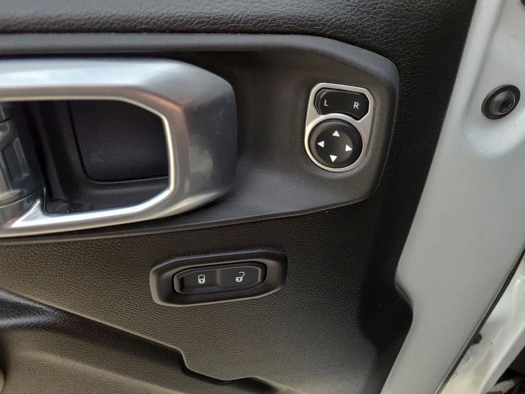 Used 2024 White Jeep Sport S image 20