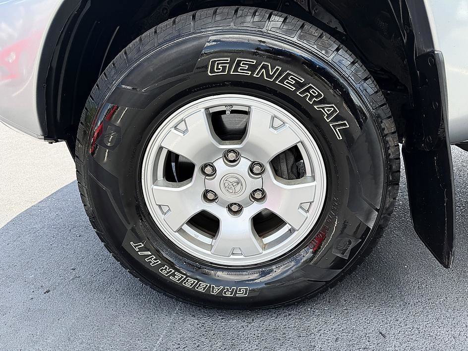 Used 2015 Silver Sky Metallic Toyota Base image 8
