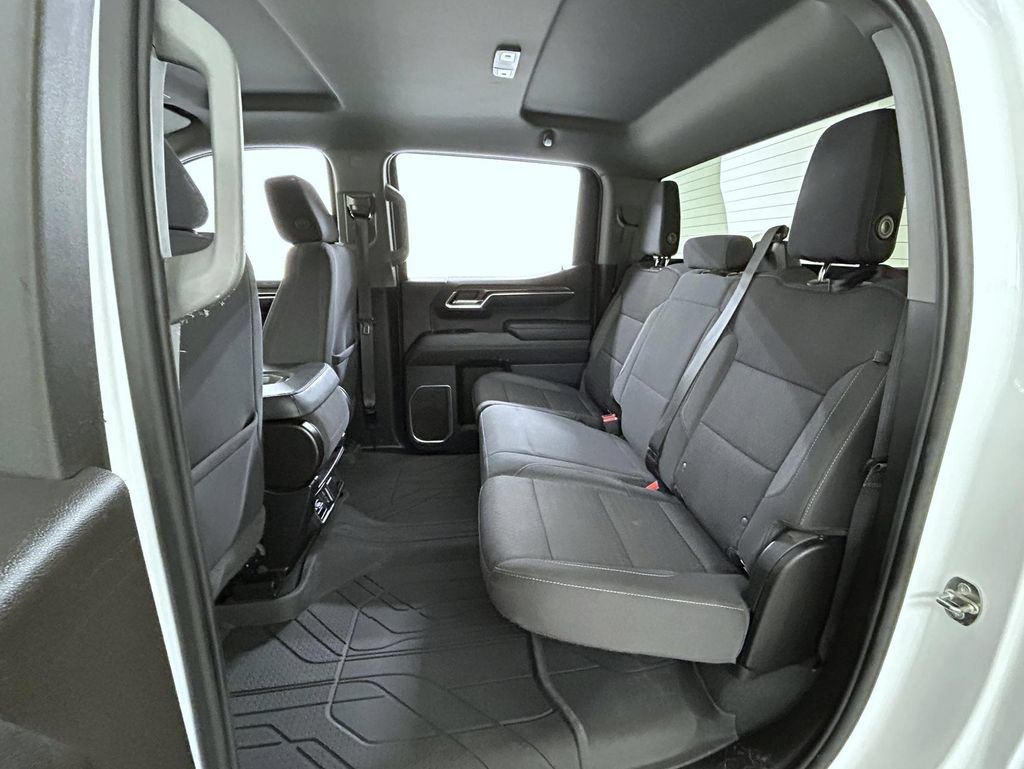 Used 2023 SUMMIT WHITE Chevrolet LT image 19