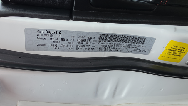 Used 2018 Bright White Clearcoat Jeep Trailhawk image 28