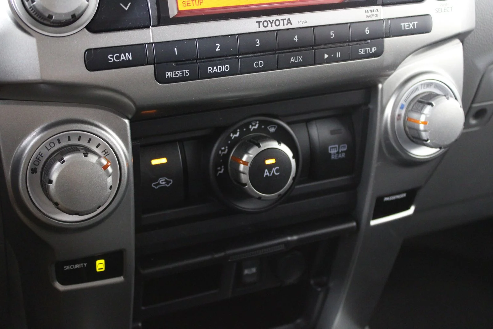Used 2011 Red Toyota SR5 image 21