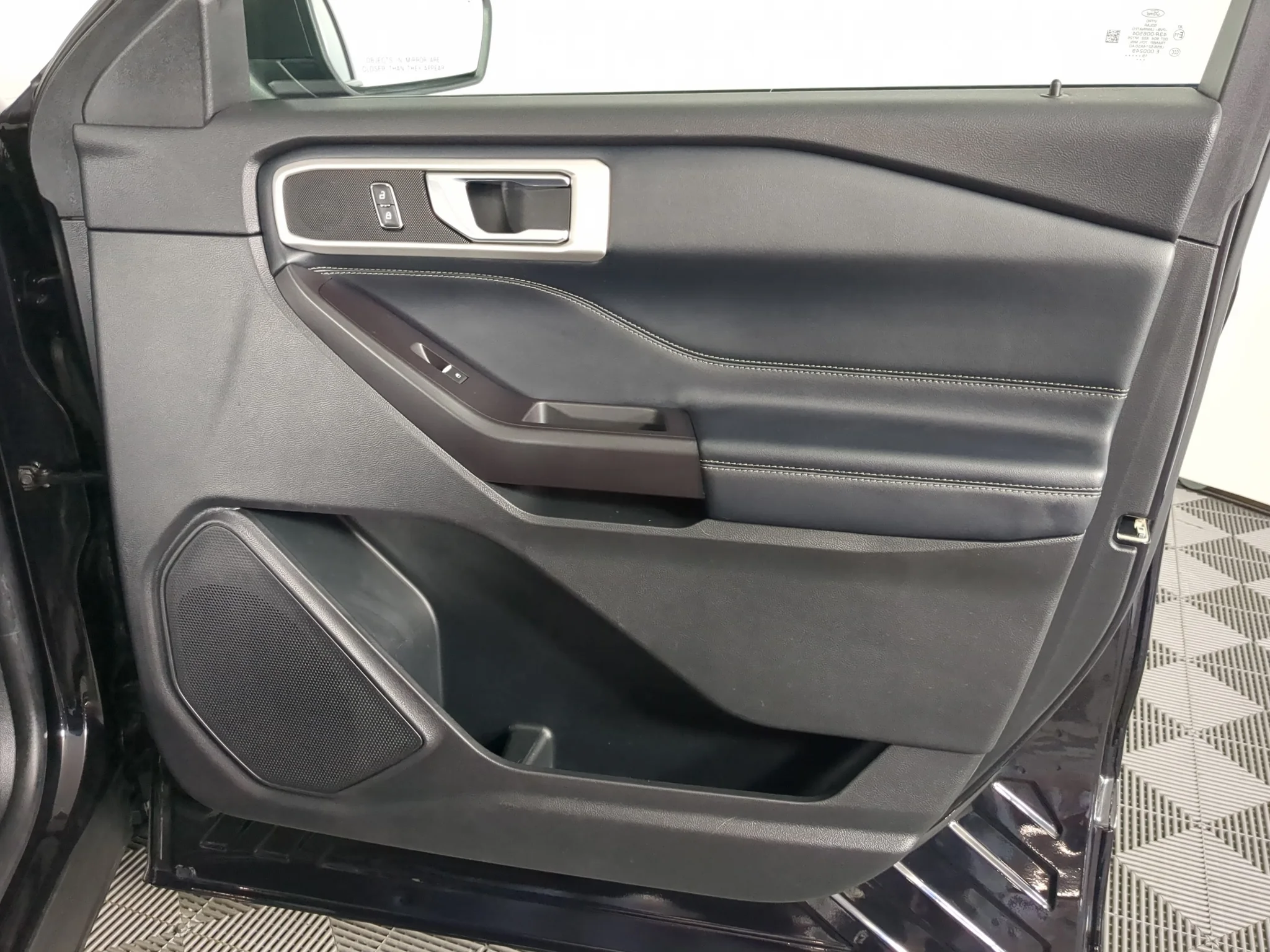 Used 2020 Agate Black Metallic Ford XLT image 21