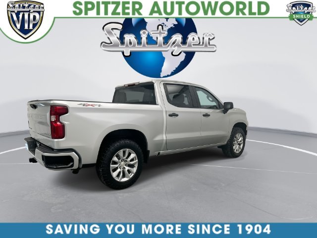 Used 2022 Silver Chevrolet Custom image 10