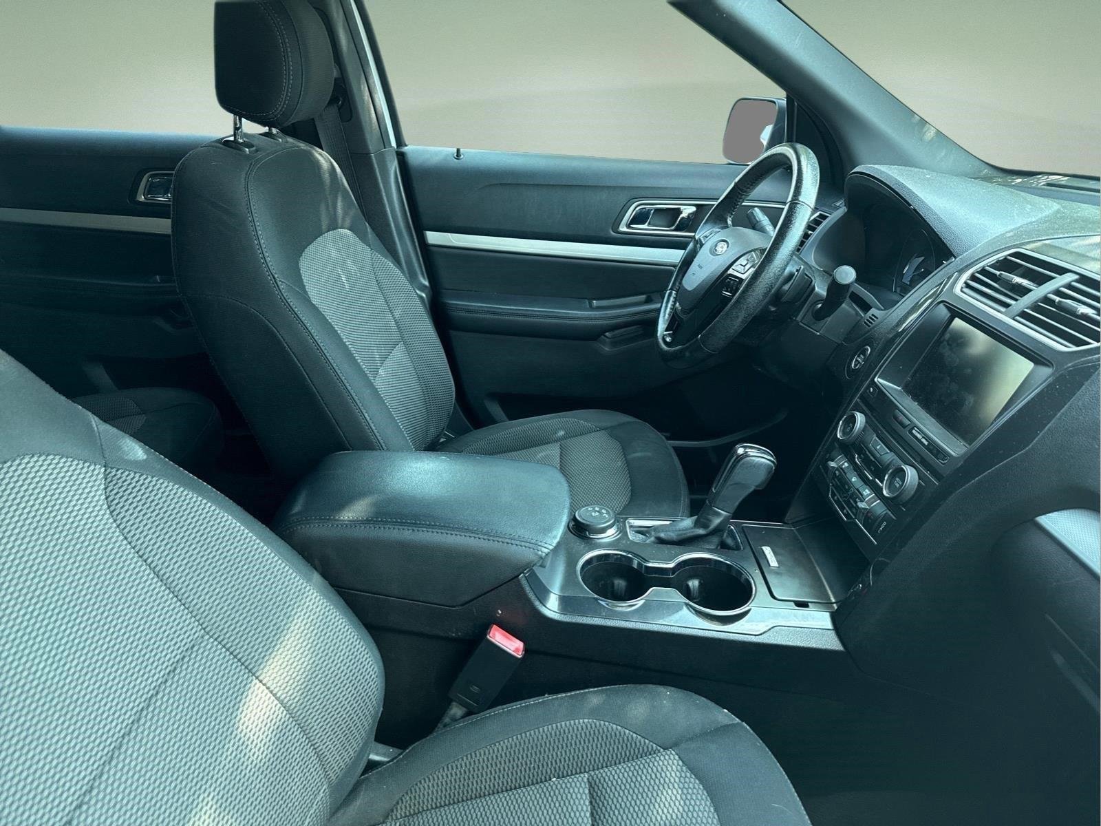 Used 2016 Oxford White Ford XLT image 22