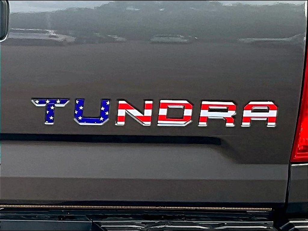 Used 2020 Gray Toyota SR5 image 10