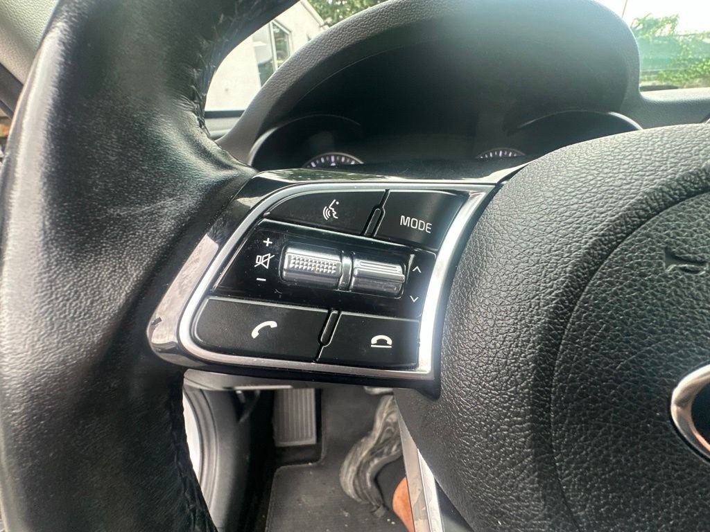 Used 2020 Silver Kia EX Premium image 14