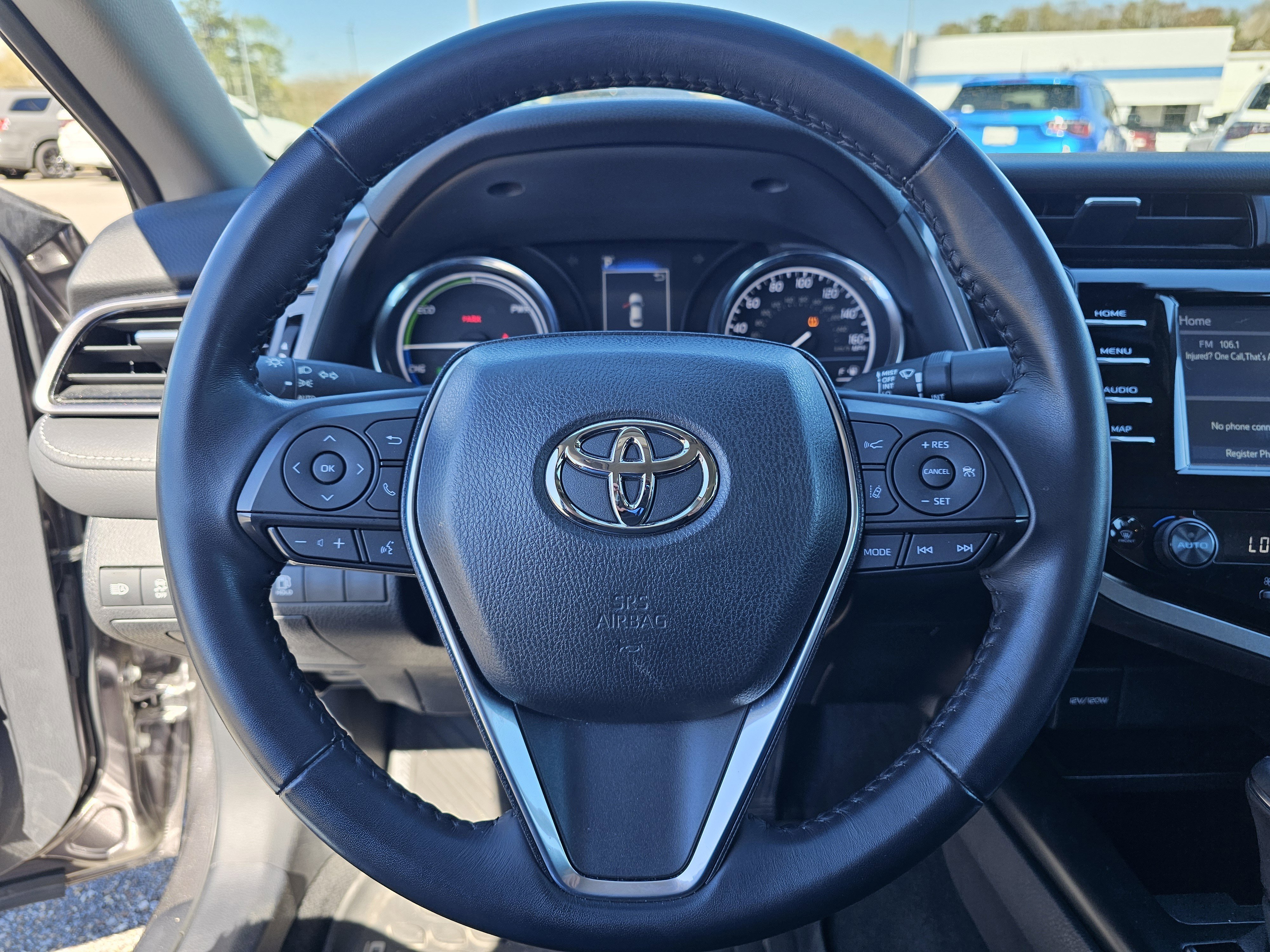 2020 Toyota Camry SE - Photo 19