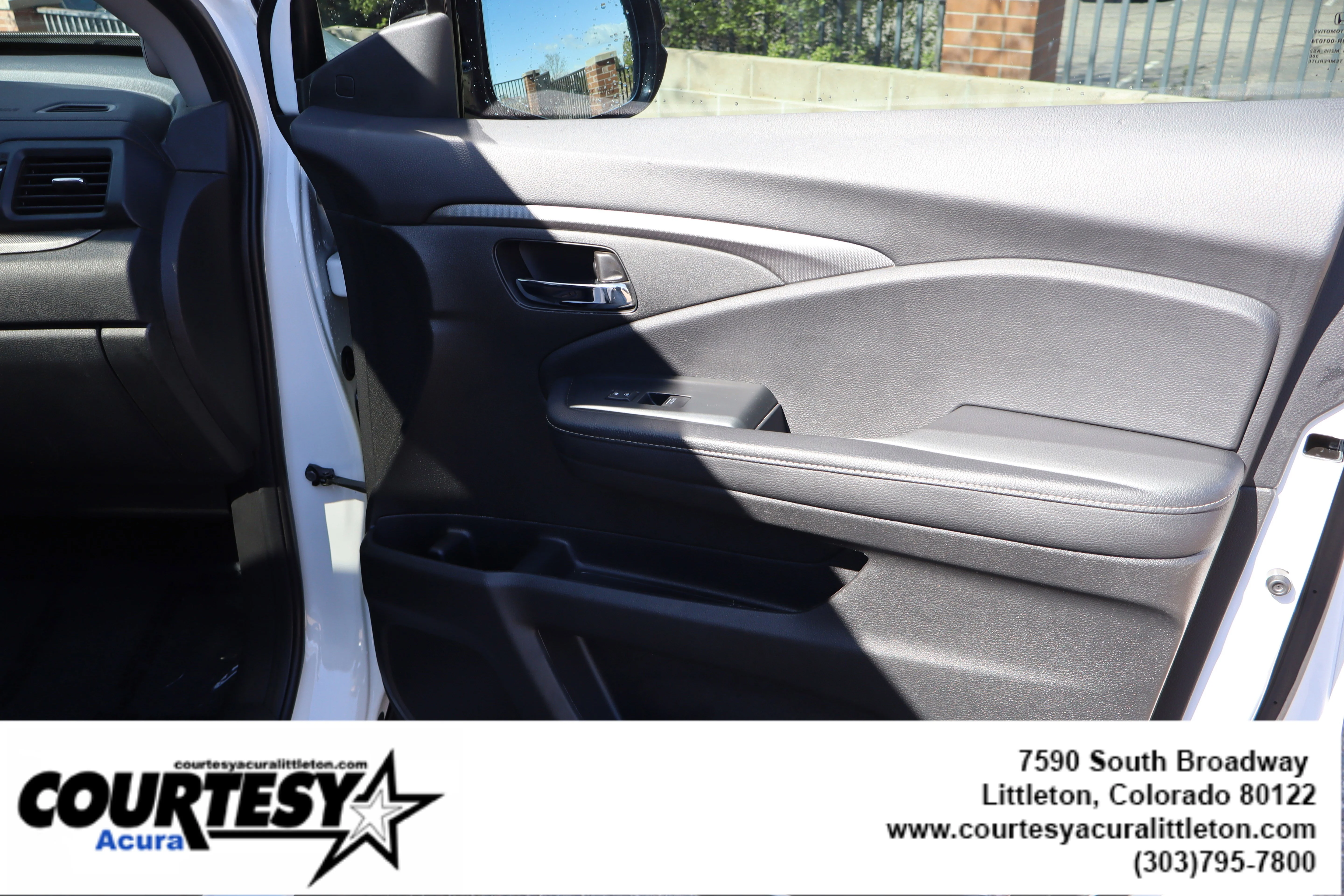 Used 2023 White Honda RTL-E image 36