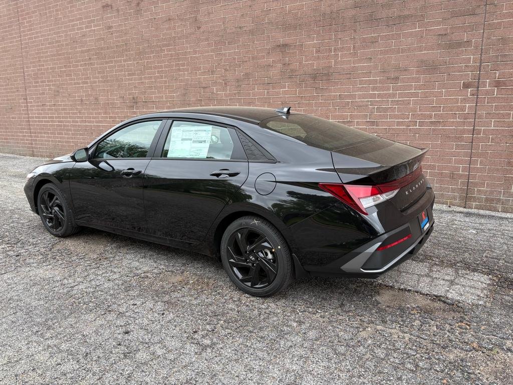 New 2026 Abyss Black Hyundai SEL Sport image 3