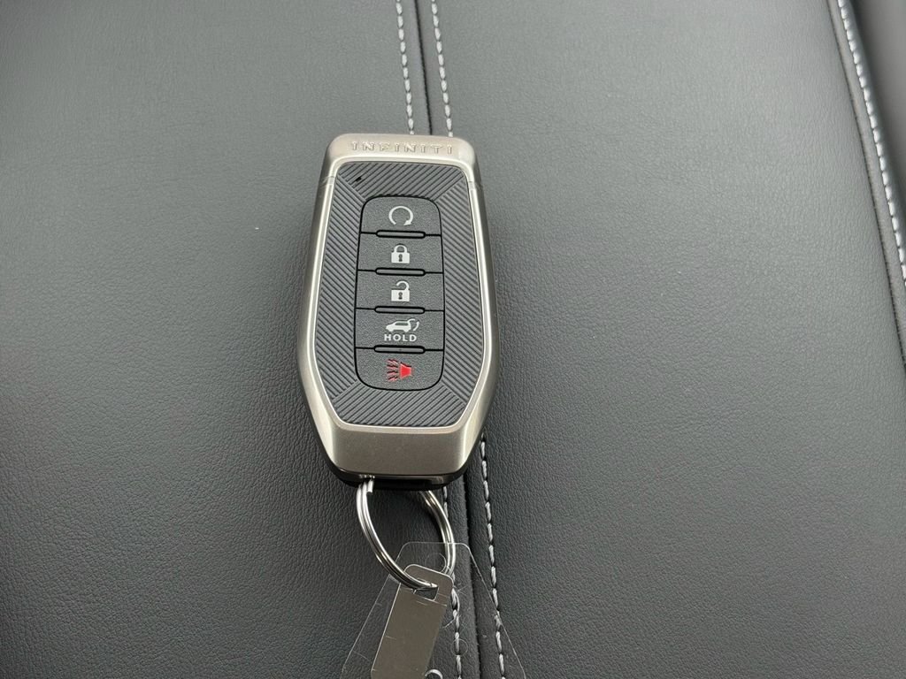 New 2027 HARBOR GRAY INFINITI Luxe FWD image 21