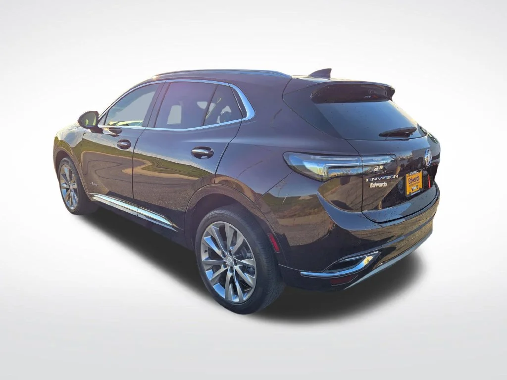 Used 2021 Red Buick Avenir image 6