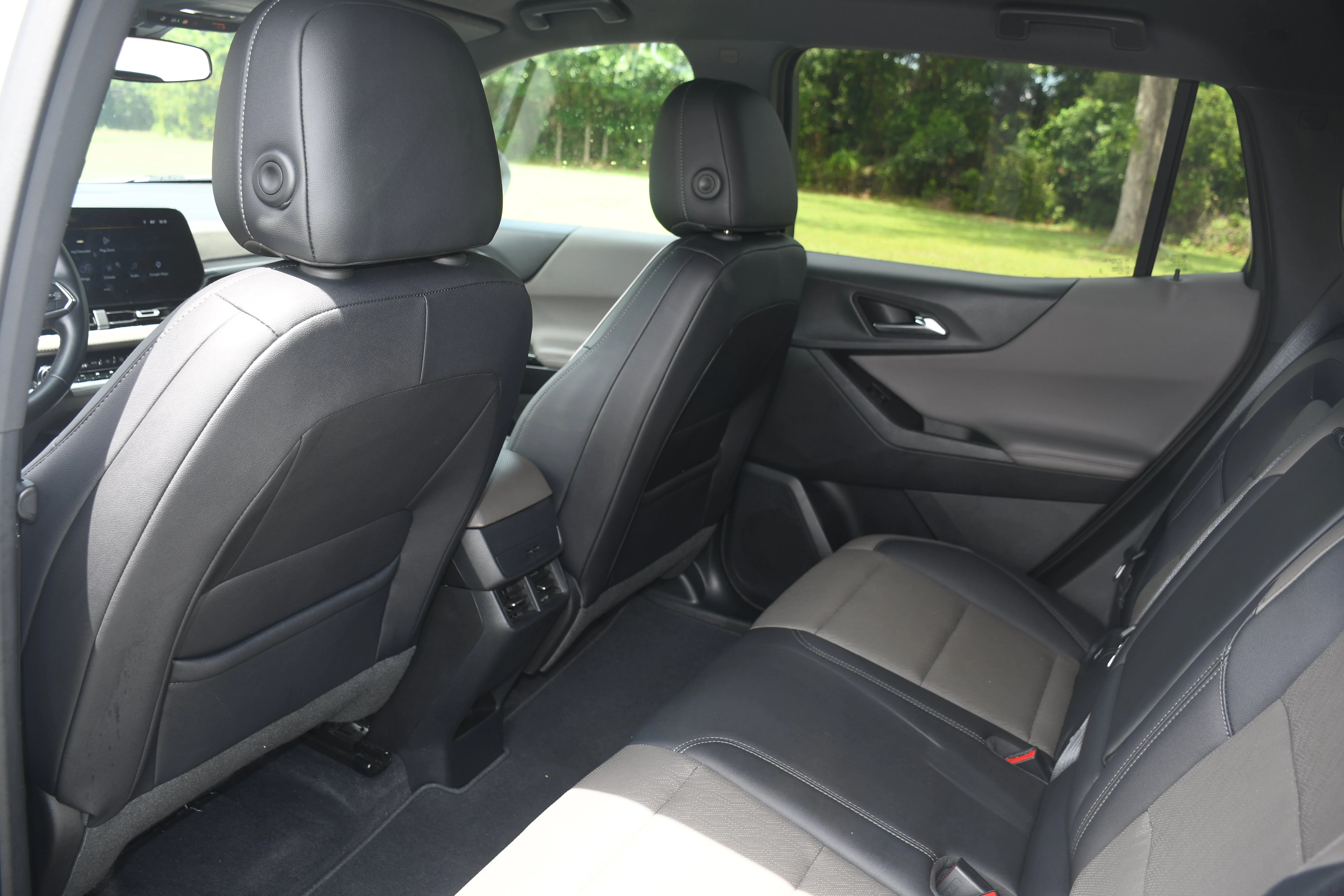 Used 2026 White Chevrolet LT image 14
