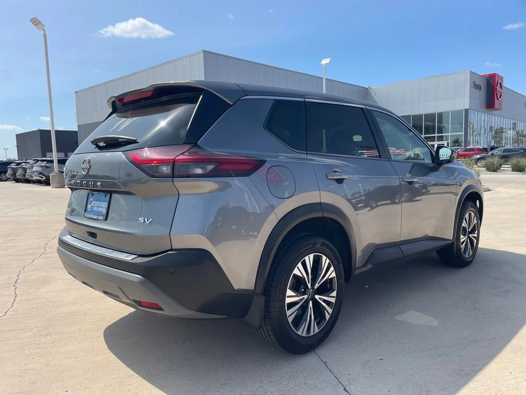 Used 2023 Gray Nissan SV image 5