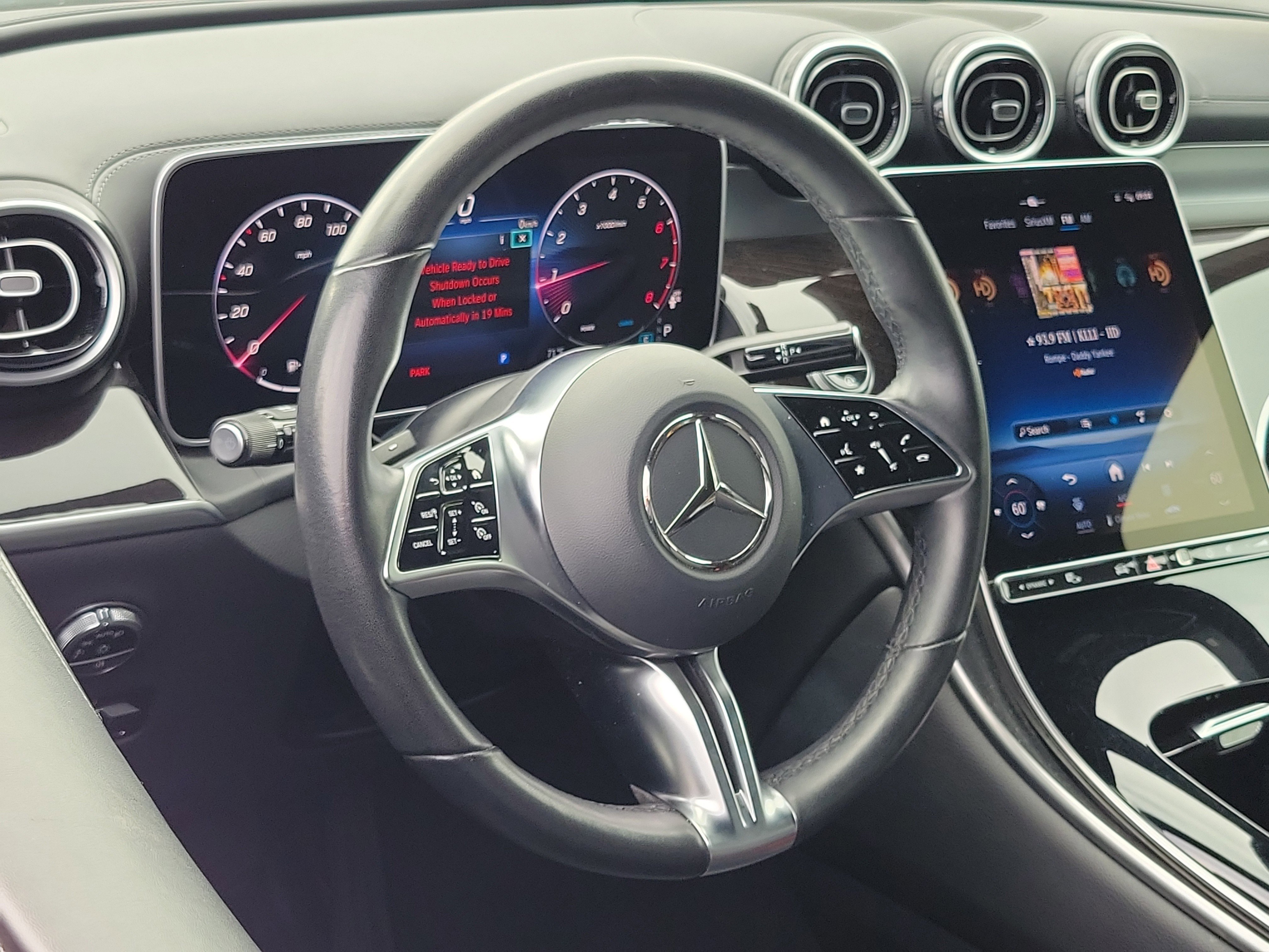 Used 2024 MANUFAKTUR Moonlight White Metallic Mercedes-Benz GLC 300 image 9