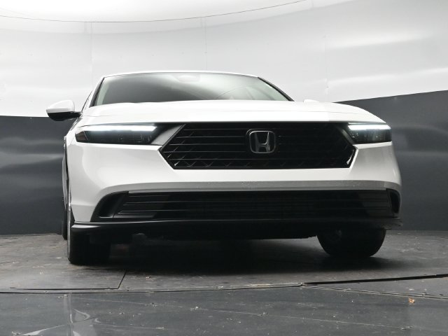 New 2026 Platinum White Pearl Honda LX image 24