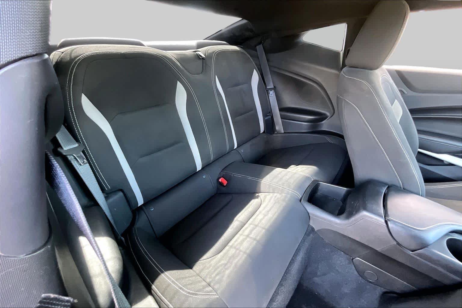 Used 2020 RIVERSIDE BLUE METALLIC Chevrolet 1LT image 18