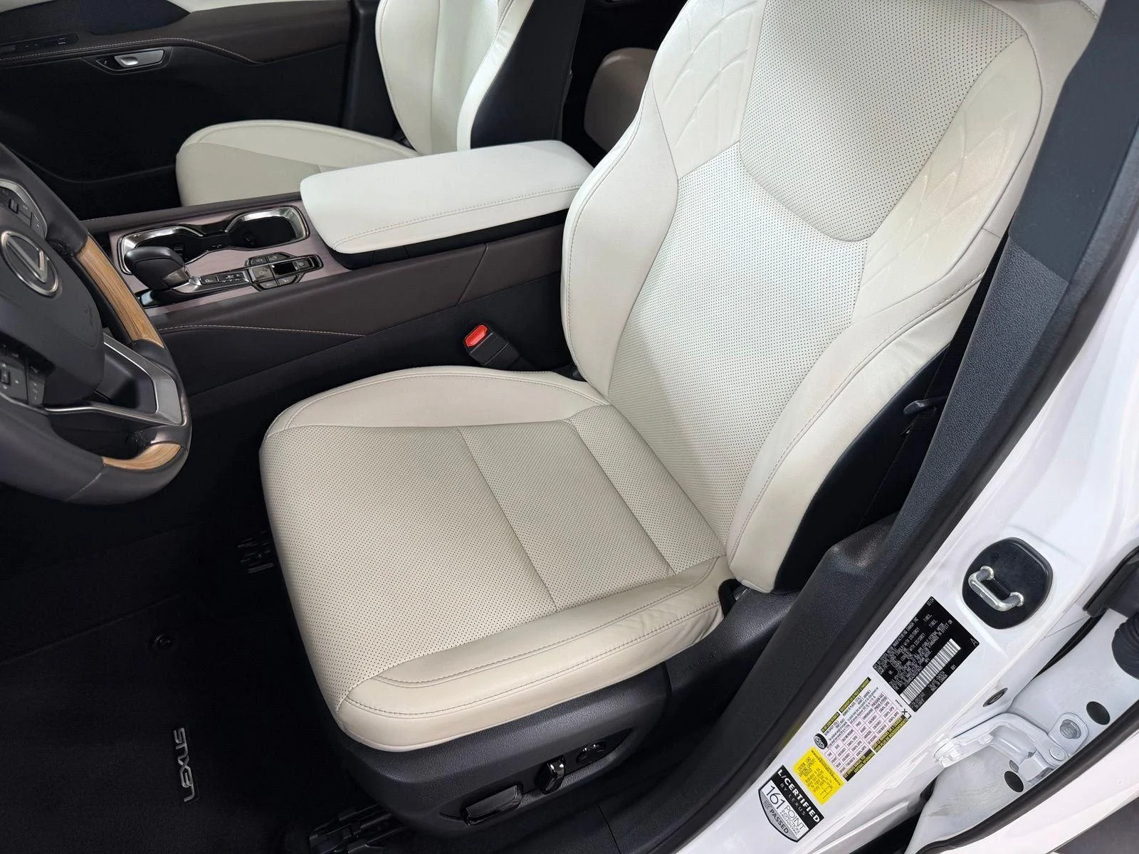 Used 2024 Eminent White Pearl Lexus RX 350 Premium image 31