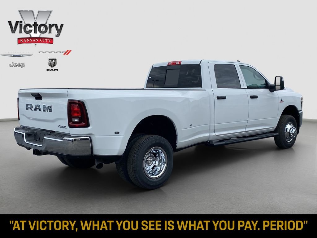 New 2026 Bright White Clear-Coat Exterior Paint RAM Tradesman image 33