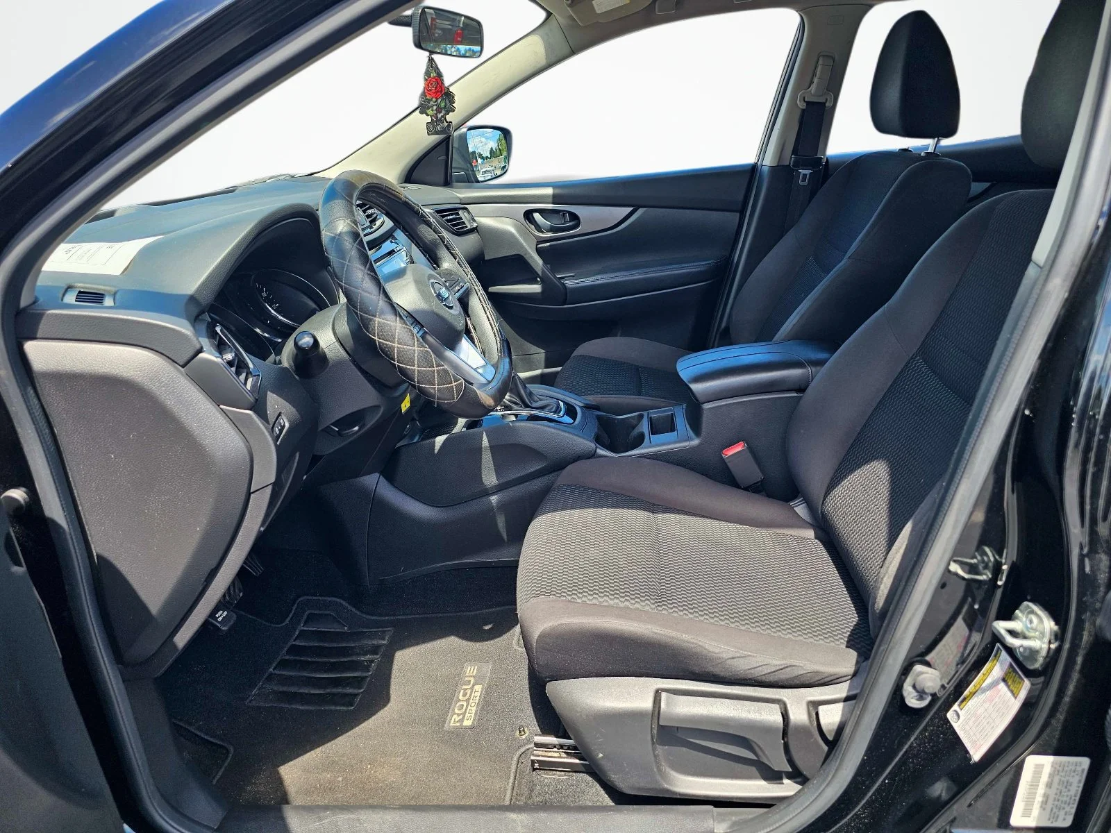 Used 2018 Magnetic Black Nissan S image 16