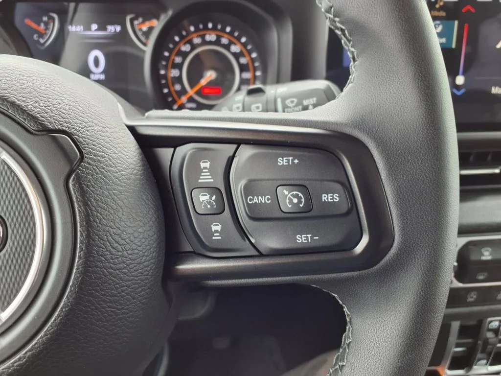 2025 Jeep Wrangler 4-Door Sport S - Photo 13