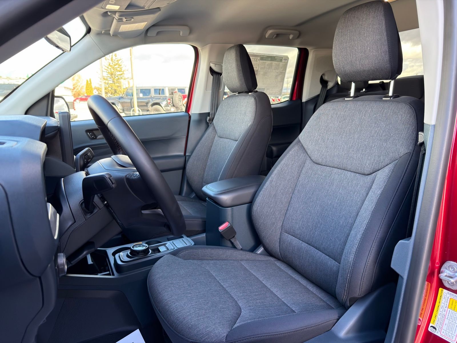 2025 Ford Maverick XLT - Photo 14