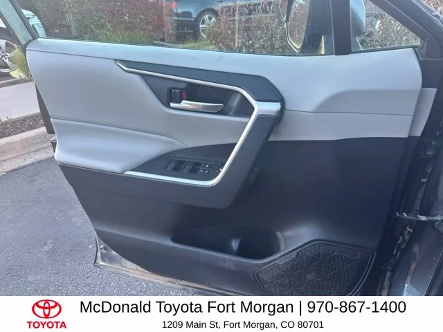 Used 2020 Gray Toyota XLE image 5