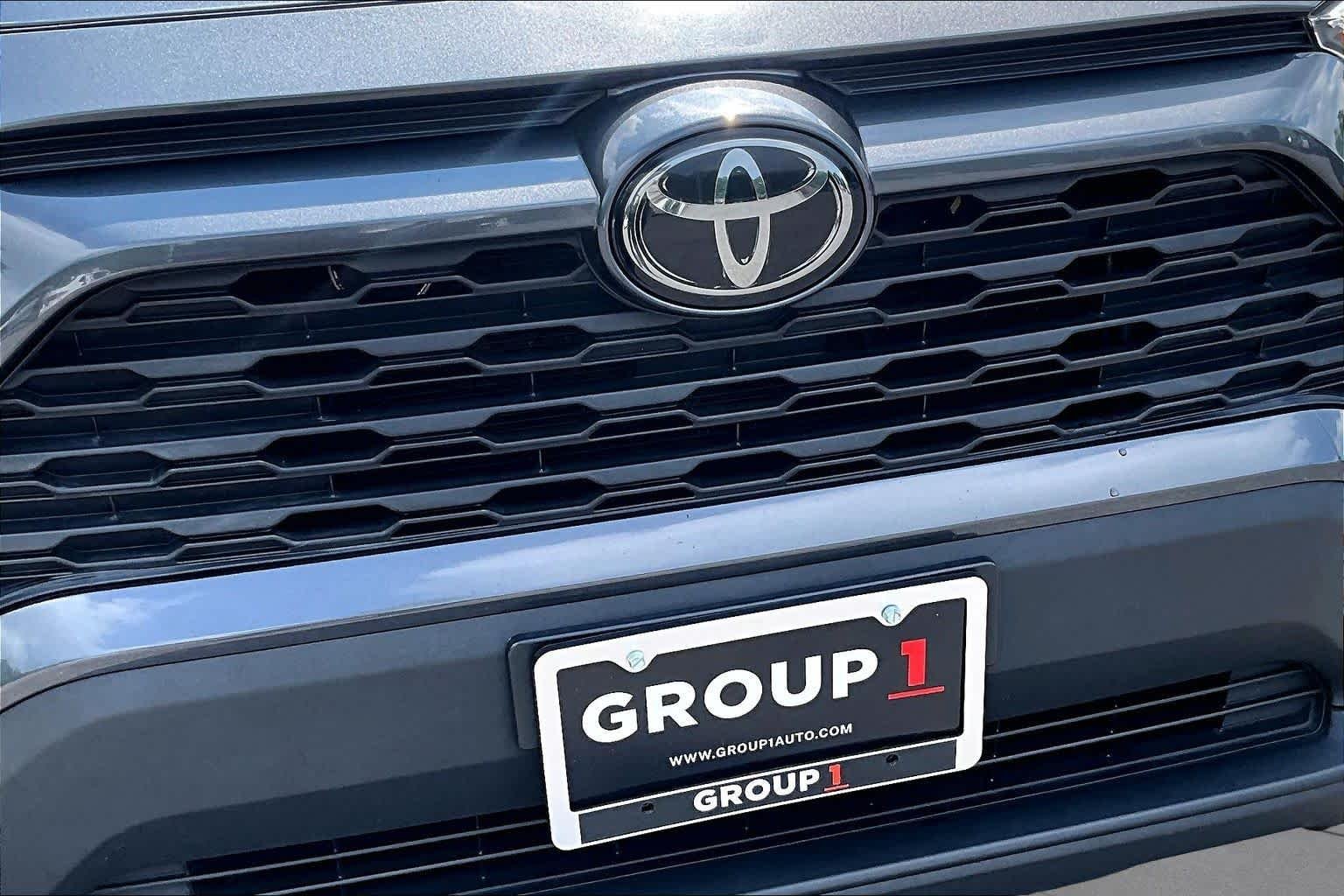 Used 2019 Magnetic Gray Metallic Toyota XLE image 30