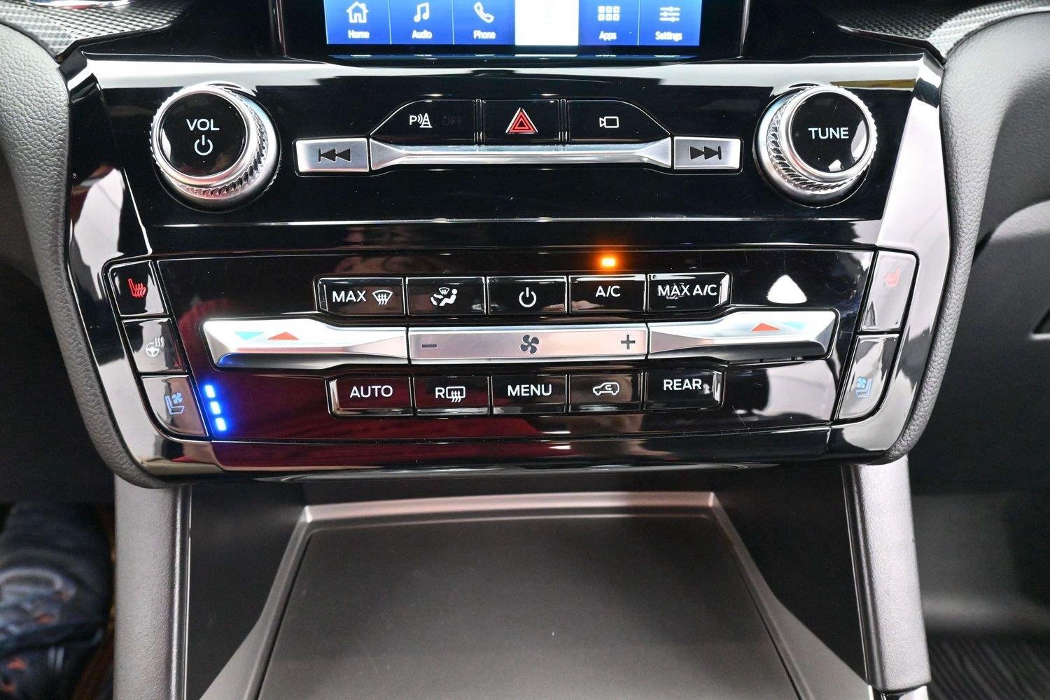 Used 2022 Star White Metallic Tri-Coat Ford ST image 28