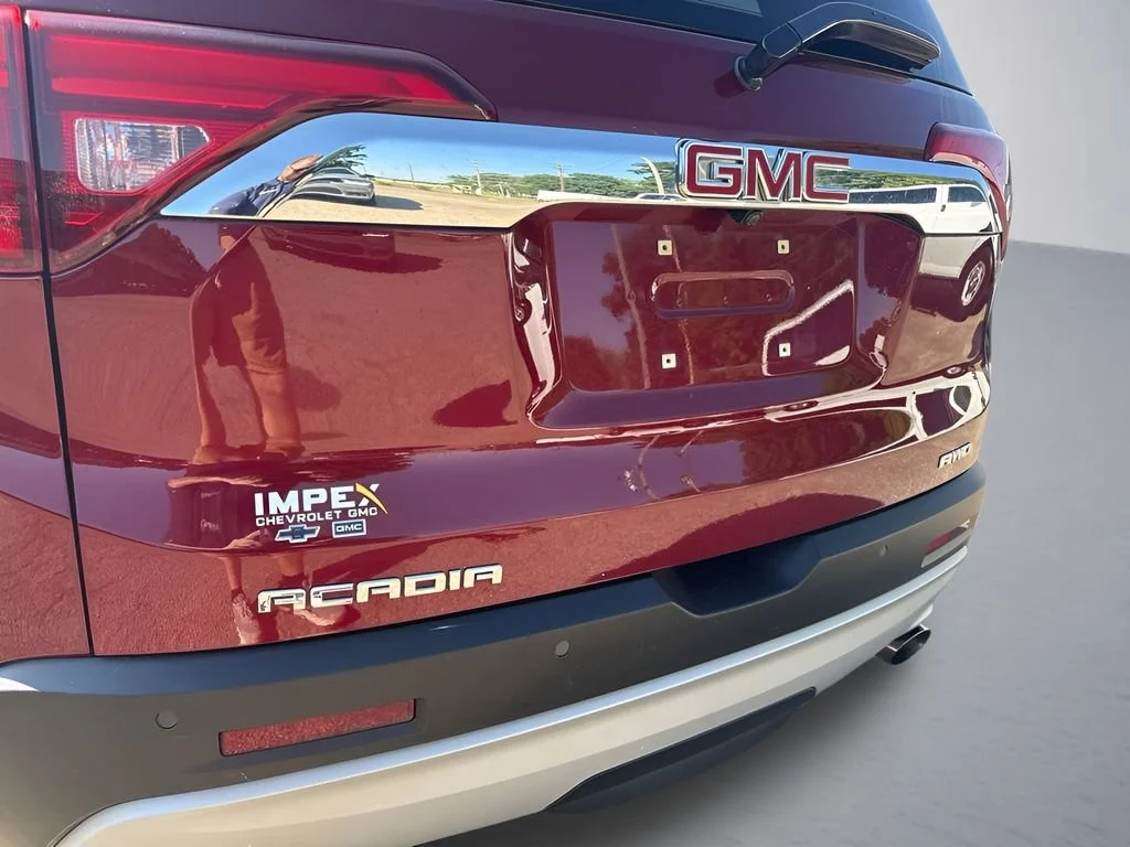 Used 2017 CRIMSON RED TINTCOAT GMC SLT image 35