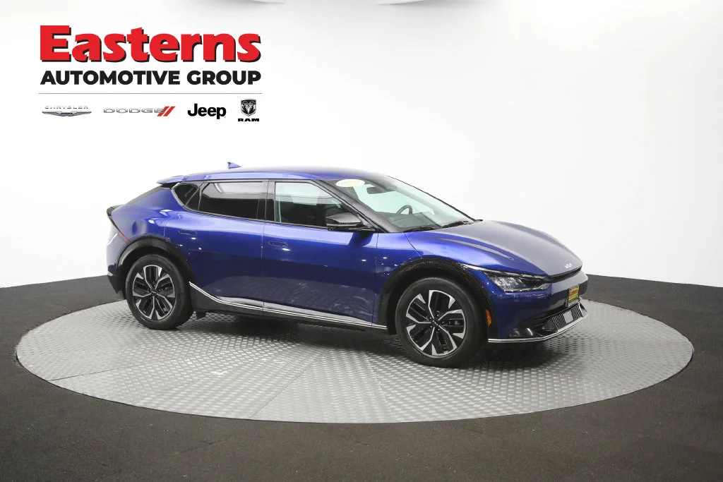 Used 2023 Blue Kia Wind image 49