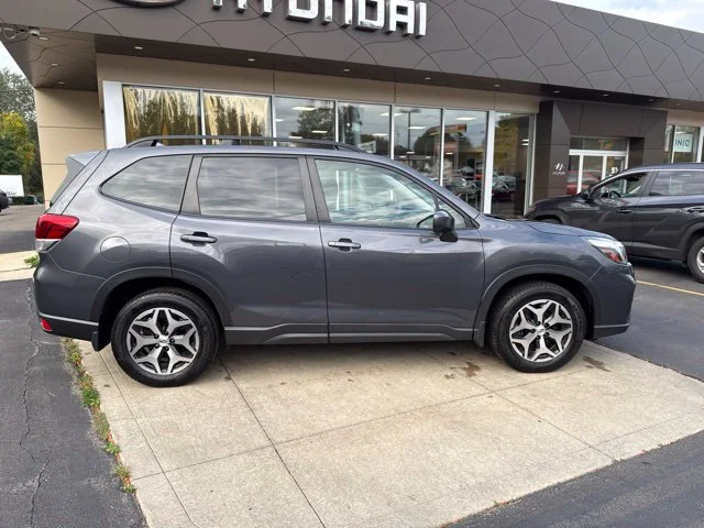 Certified Used 2021 Gray Subaru Premium image 19