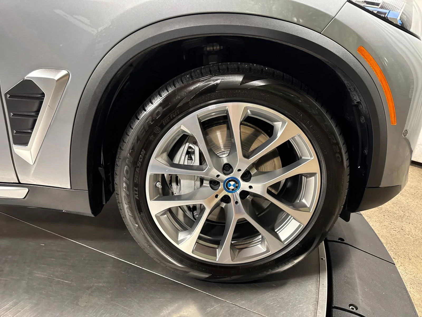 Used 2025 Gray Metallic BMW xDrive50e image 14
