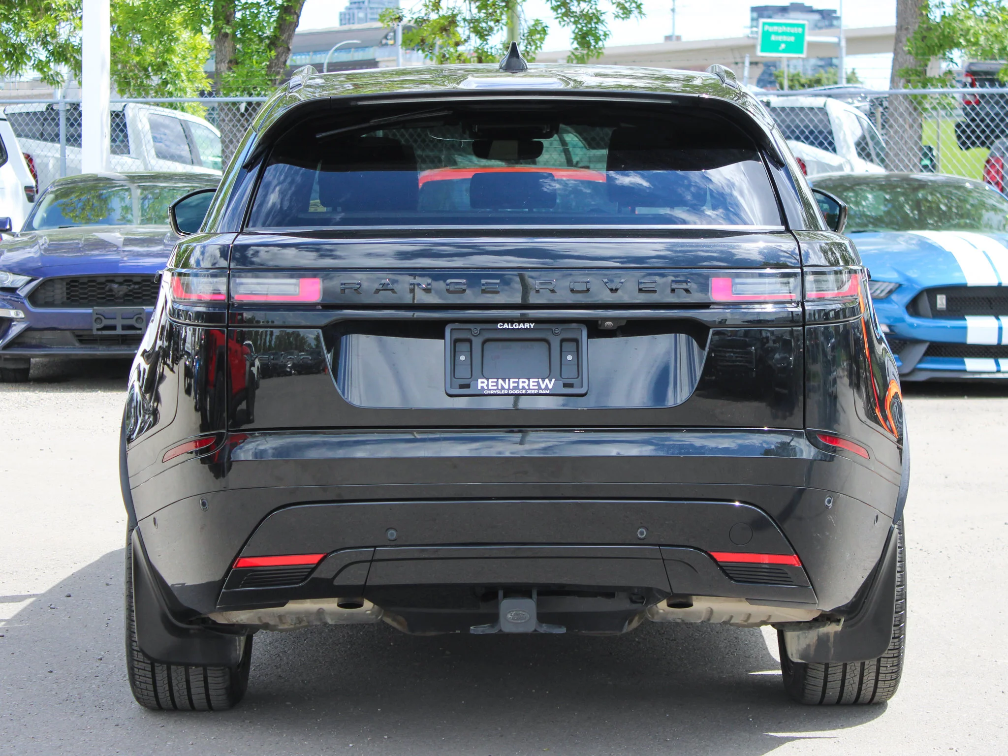 Certified Used 2024 Black Land Rover Dynamic HSE * Mild-Hybrid | 395 HP | Apple CarPlay | Massage Seats | Meridian image 15