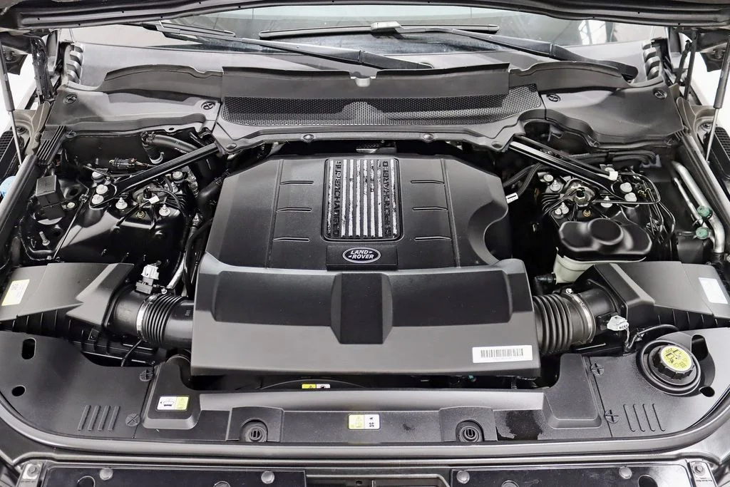 Used 2021  Land Rover SVAutobiography image 46