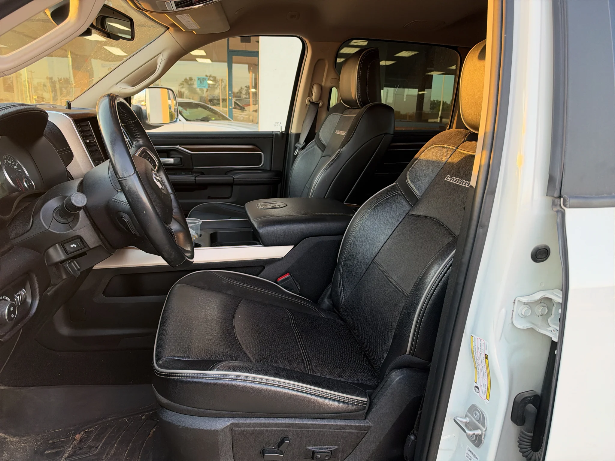 Used 2022 Pearl White Ram Laramie image 11