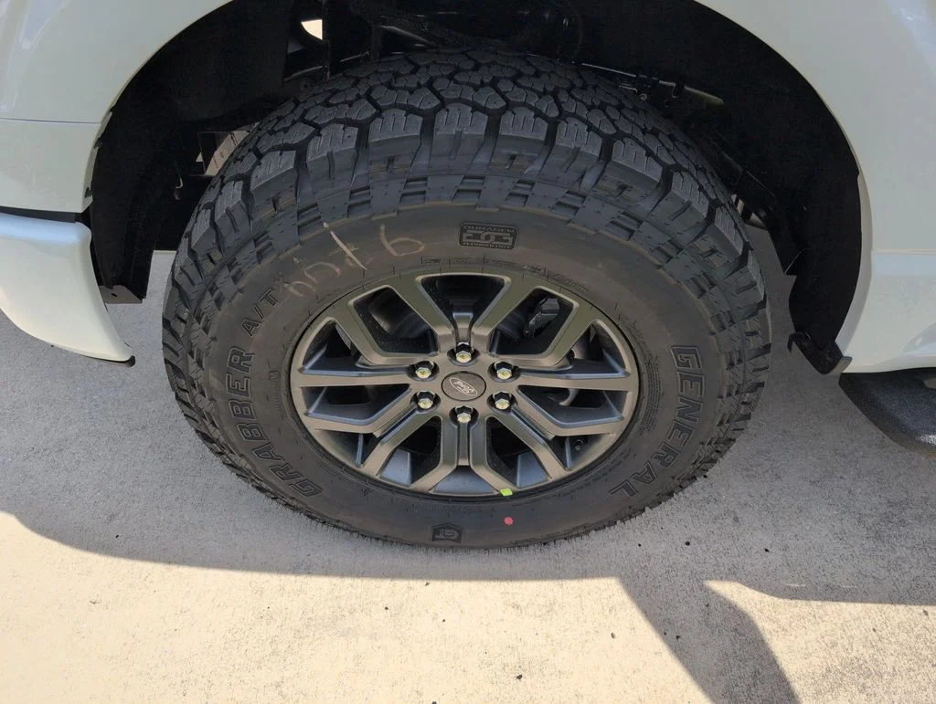New 2026 White Ford Tremor image 15