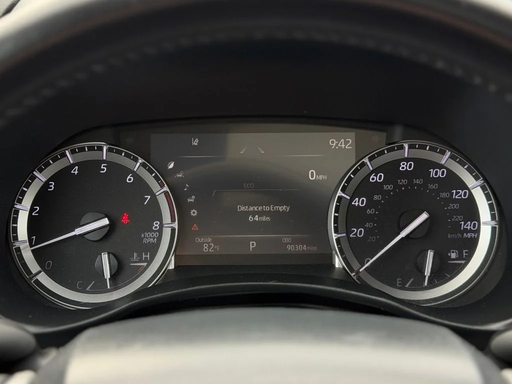 Used 2022 Black Toyota XLE image 20