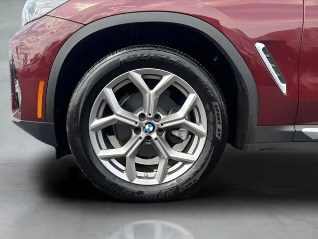 Used 2022 Red BMW xDrive30i image 21