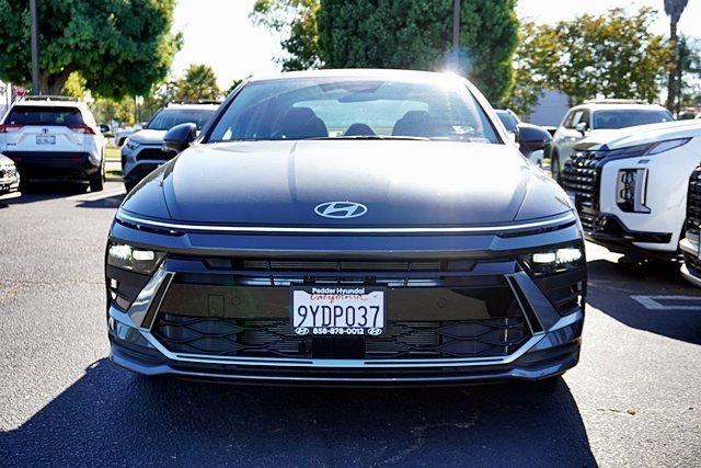 Used 2026 Gray Hyundai SE image 4