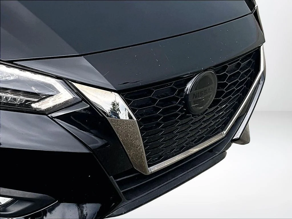 Used 2022 Black Nissan SR image 29