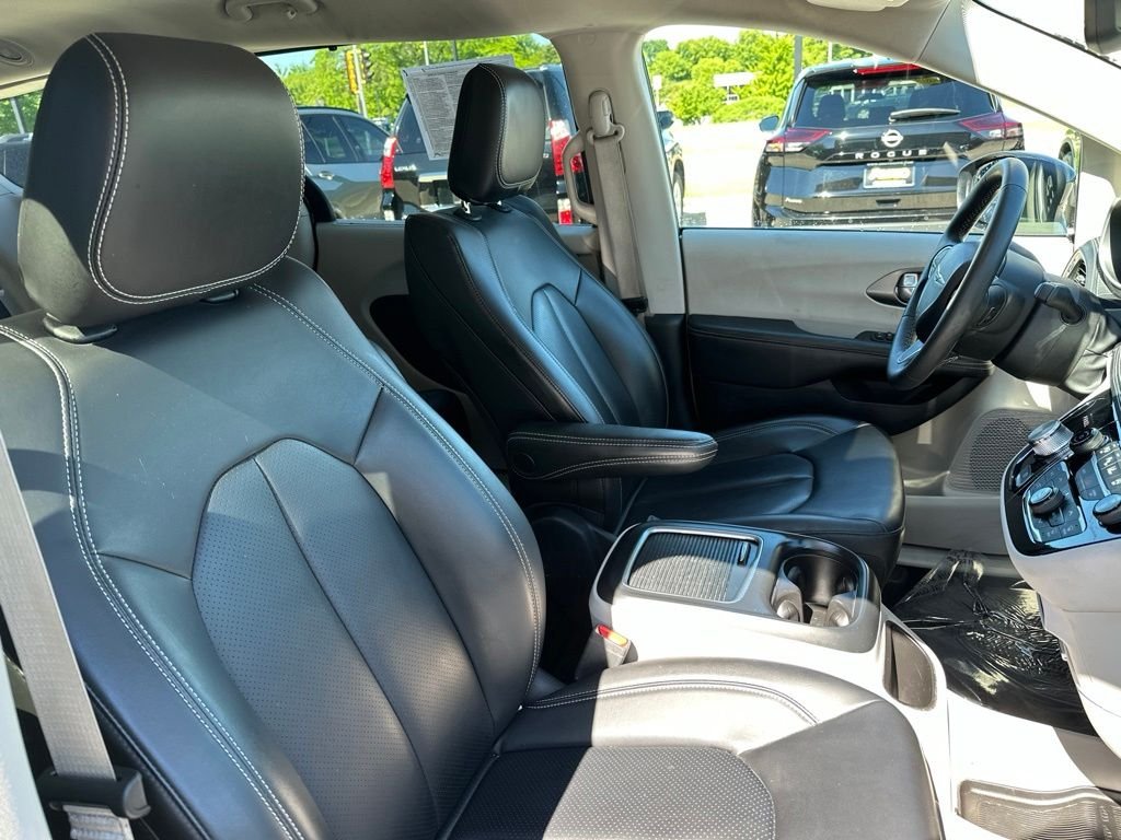 Used 2023 Blue Chrysler Touring L image 16